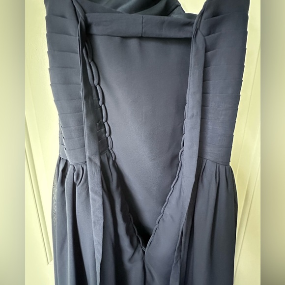 Elegant Navy Blue Evening Gown with Corset Back - Picture 3 of 4